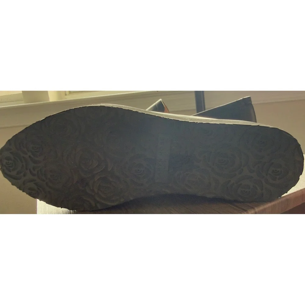 Taryn Rose Black Leather Embossed Rose Platform Loafers Slip On Shoes Womens 9
